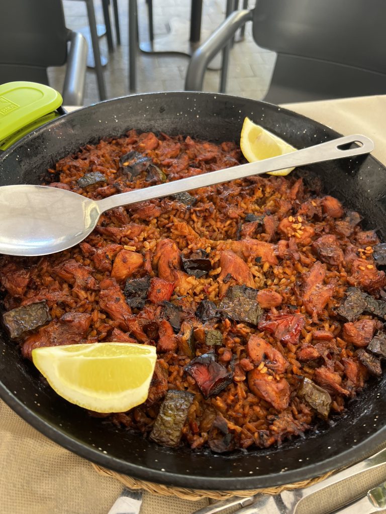 A Spanish dish called the paella, that consists of meat, rice and vegetables